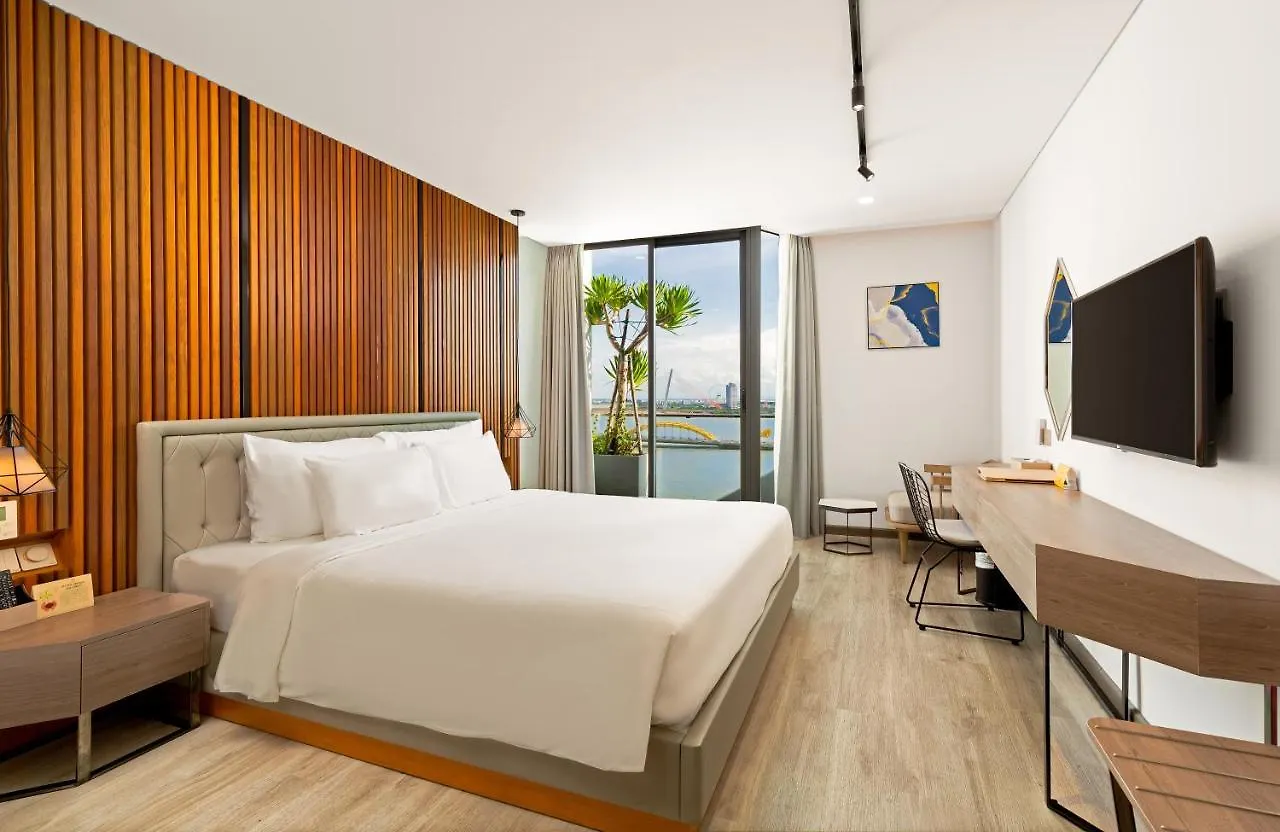 Haian Riverfront Hotel Da Nang