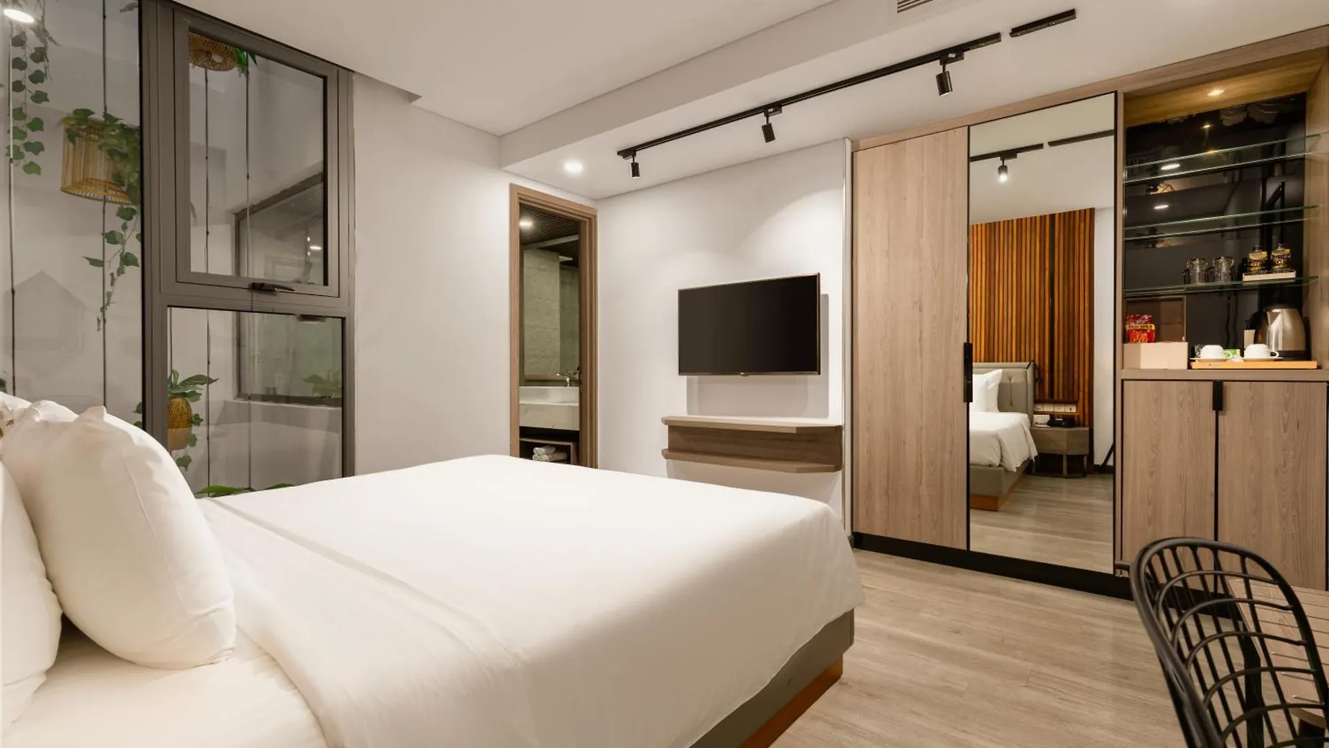Haian Riverfront Hotel Da Nang