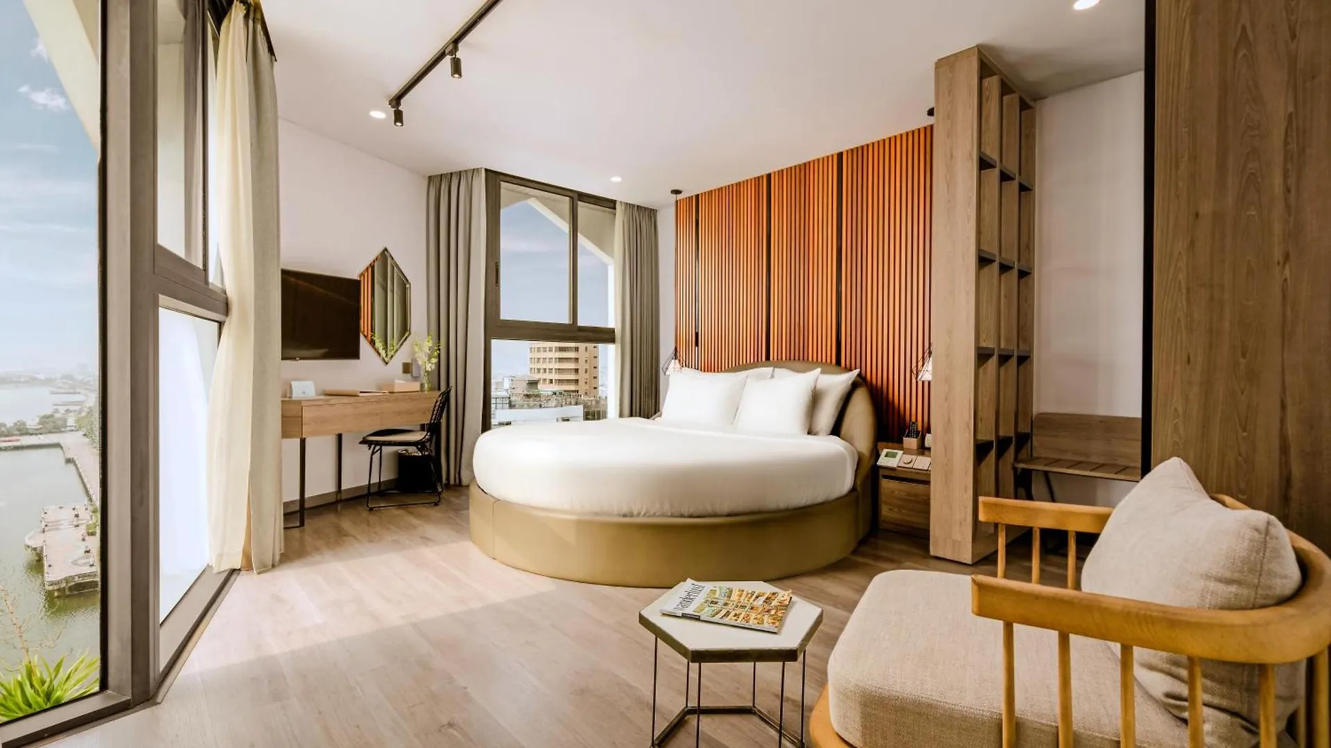 Haian Riverfront Hotel Danang