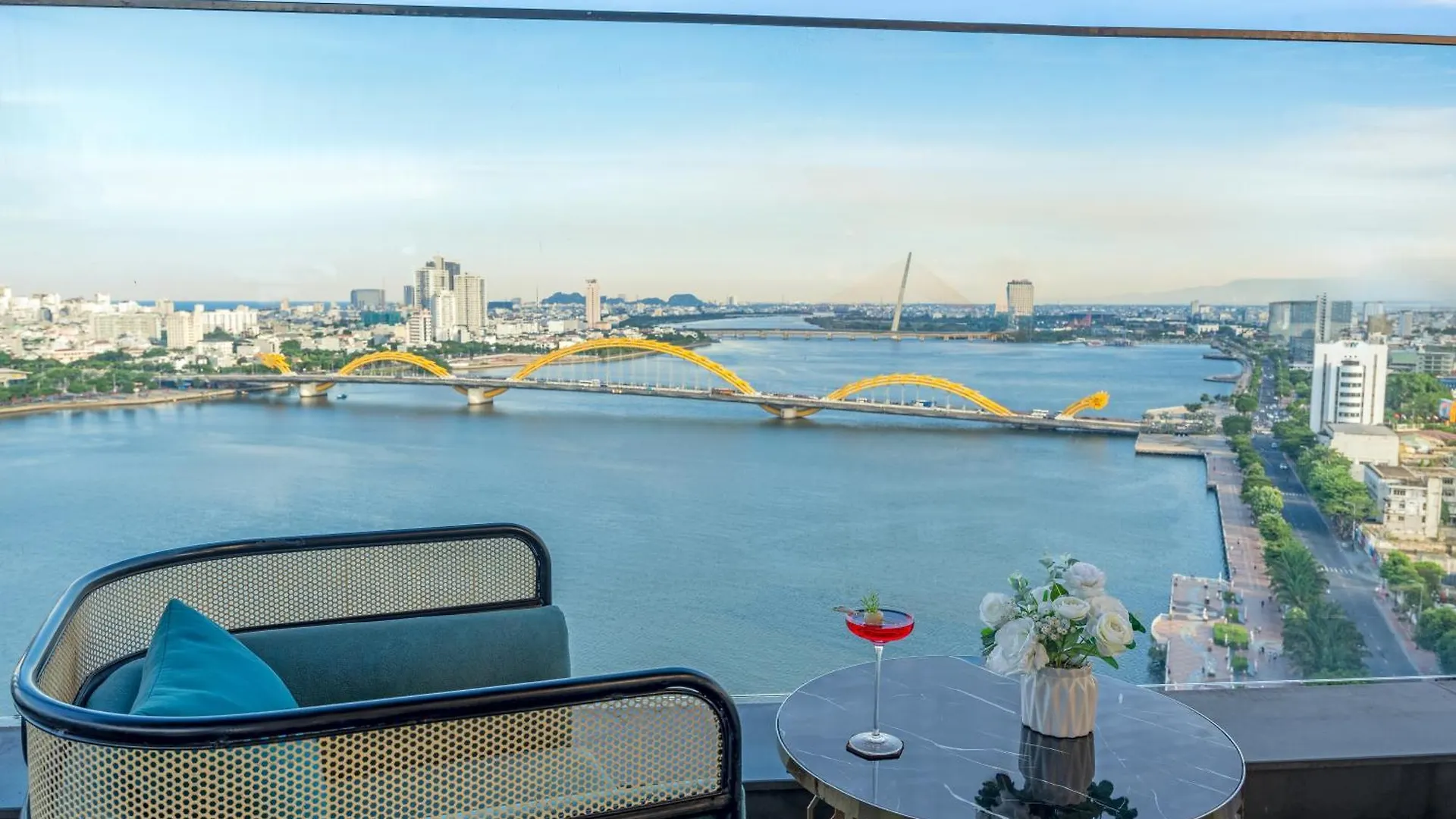 Haian Riverfront Hotel Da Nang